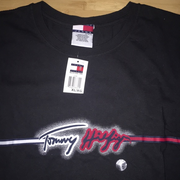 ** VINTAGE TOMMY HILFIGER TEE WITH TAG! ** - Picture 3 of 4